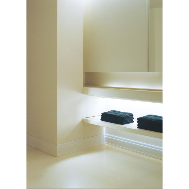 Plinthe moderne au motif linéaire SX104 Plinthe moderne au motif linéaire SX104 (2)