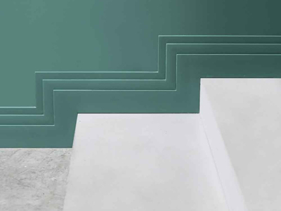 Comment intégrer une plinthe qui cache les câbles électriques sans abîmer le mur